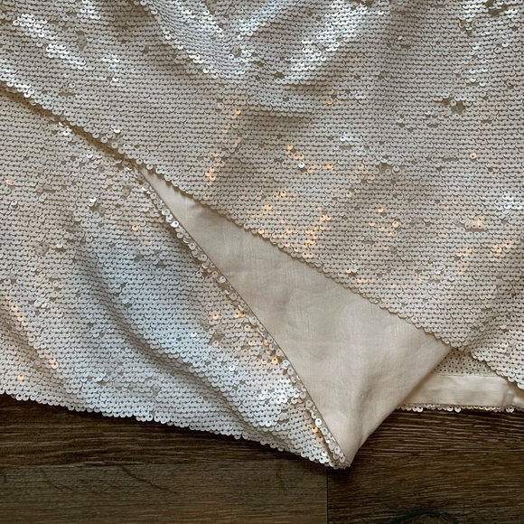 NWT Stylestalker White Sequin Asymmetrical Short Sleeved Mini Dress XS - Picture 7 of 10